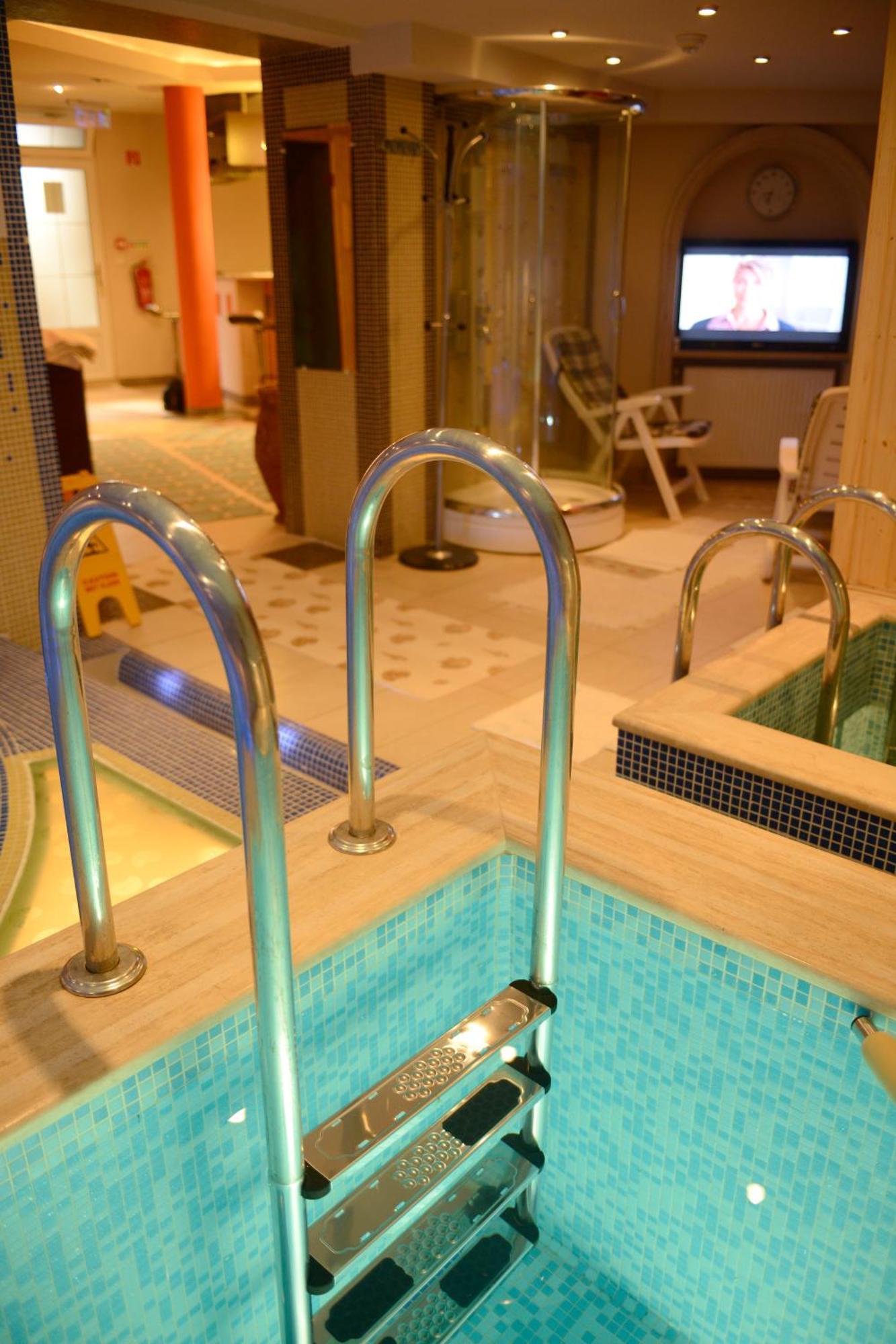 Balaton Hotel